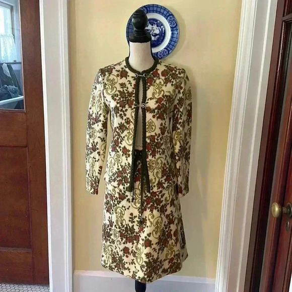 Siegel (German) | 60’s Virgin Wool Blend, 2-Piece Floral Skirt & Jacket Set - Picture 1 of 13
